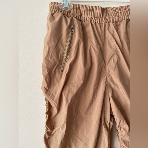 Almost Famous Brown Baggy Harem Ruched Oversized Pants - Picture 4 of 6